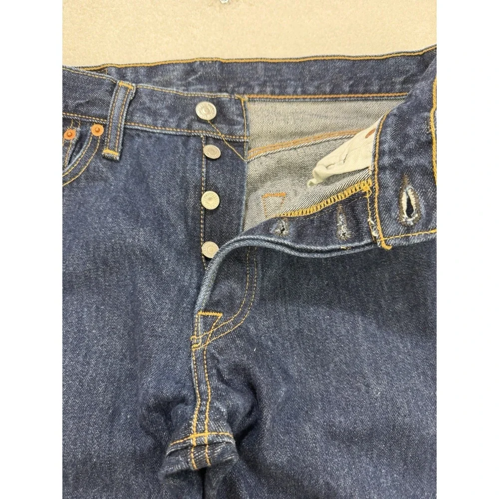 Levis 501 Jeans Men 30x32 Blue Distressed Straight Leg Button Fly‎ Denim